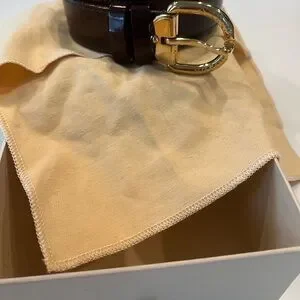 Louis Vuitton Gold and Brown Leather Belt with Horseshoe Buckle Louis Vuitton | Accessories | Louis Vuitton Gold And Brown  main image 4